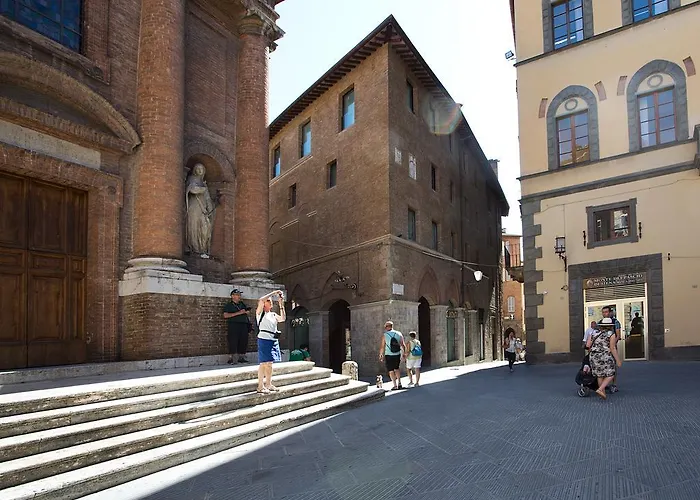 Il Tolomei - In The Middle Of Main Street Apartment Siena