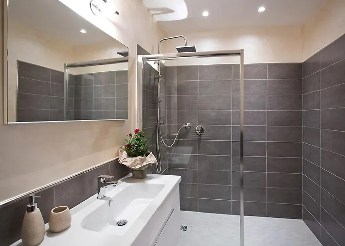 Il Tolomei - In The Middle Of Main Street Apartment *